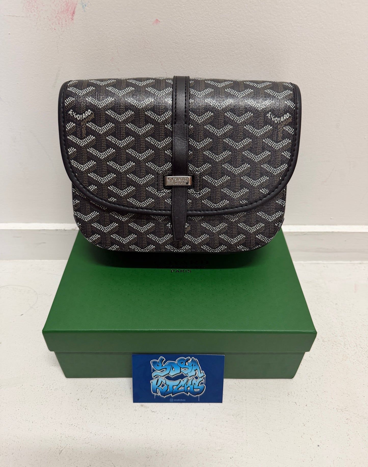 GYD Messenger Bag - Black