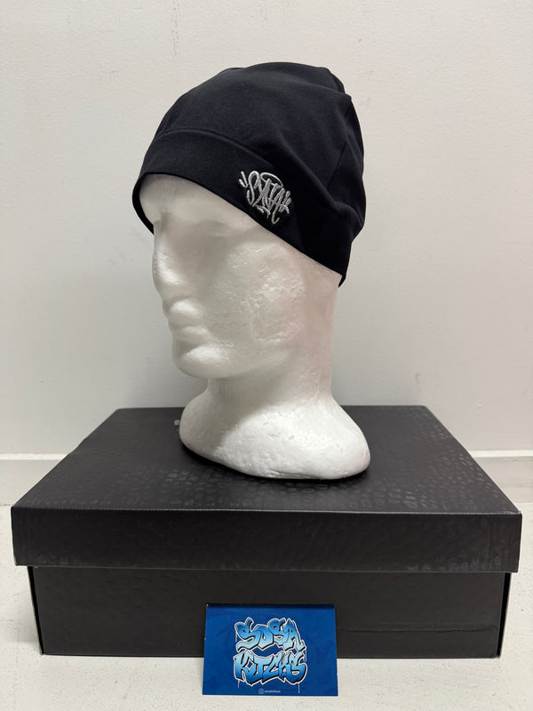 Syna Beanie - Small Logo Black
