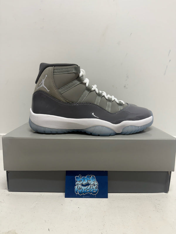 J11 - Cool Grey