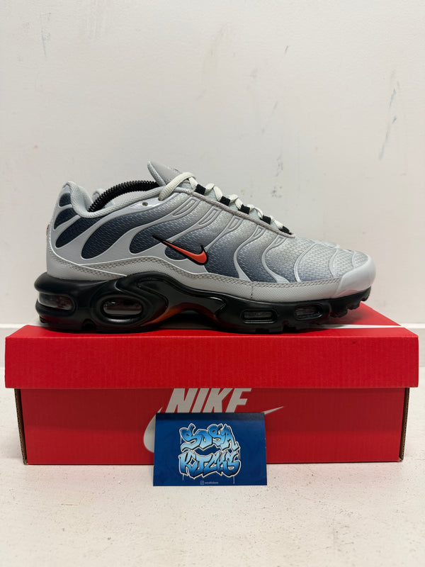 TN - Wolf Grey Red