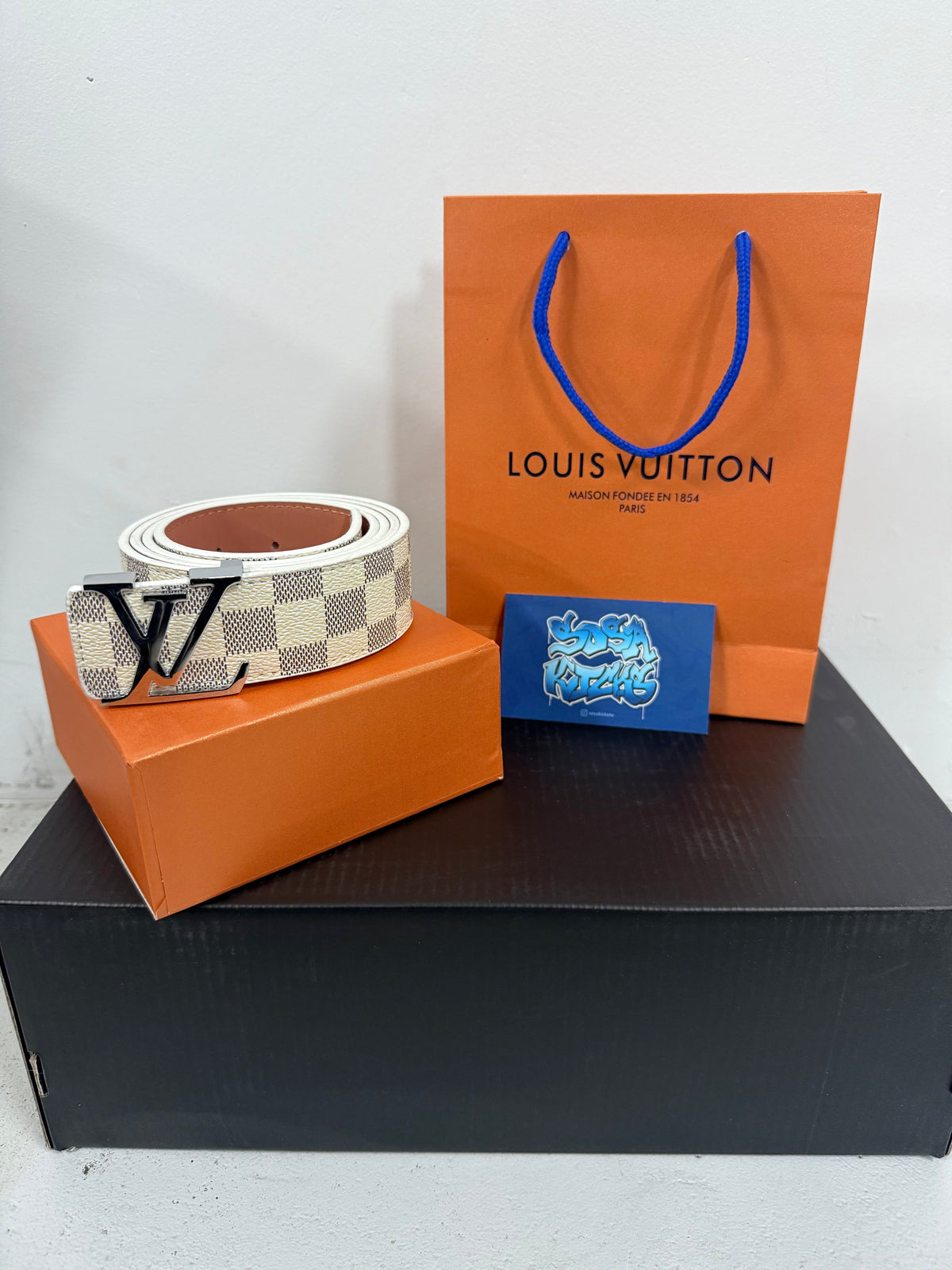Loowee Checkered Beige Silver Belt