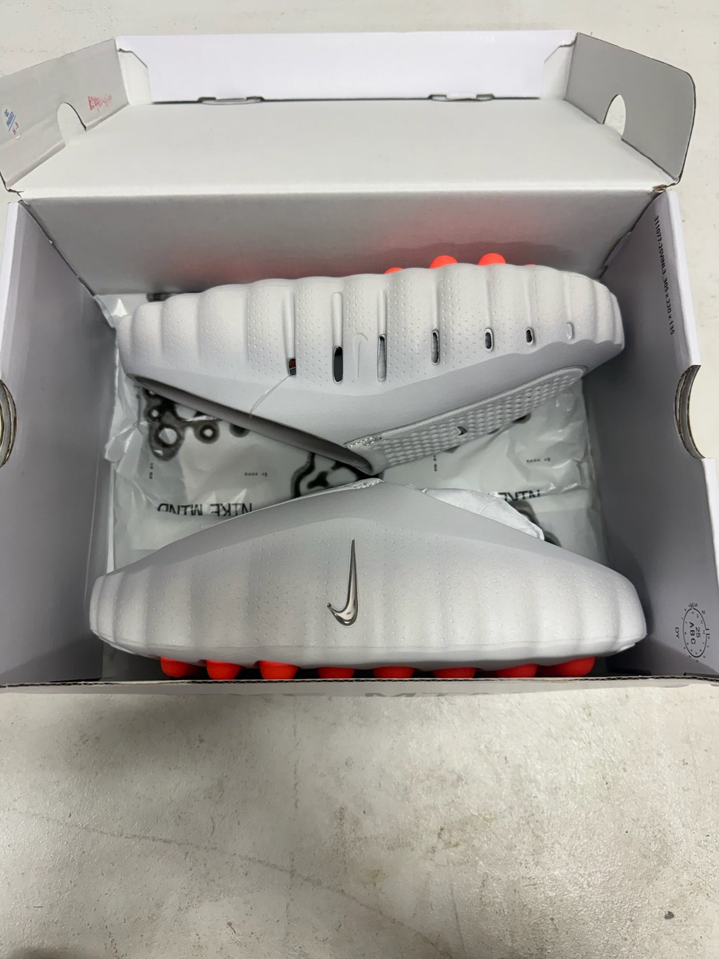 Mind 001 Slide - Grey