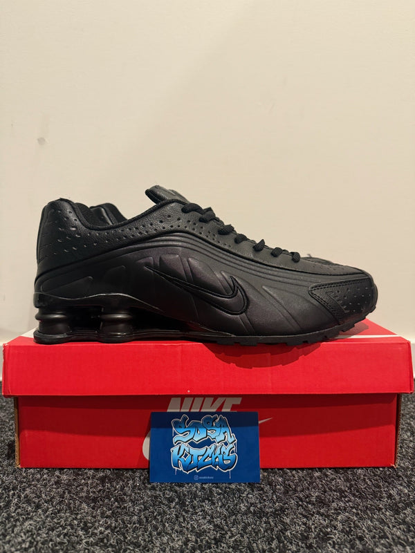 Shox R4 - Black