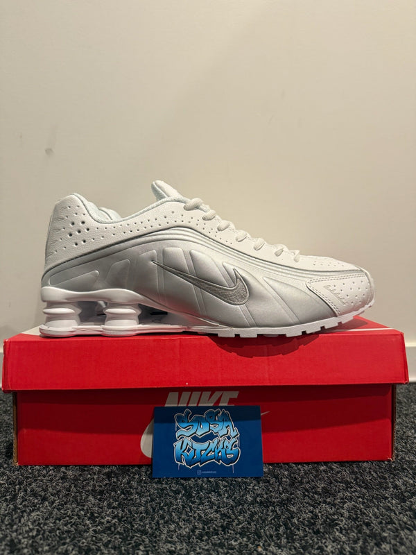 Shox R4 - White