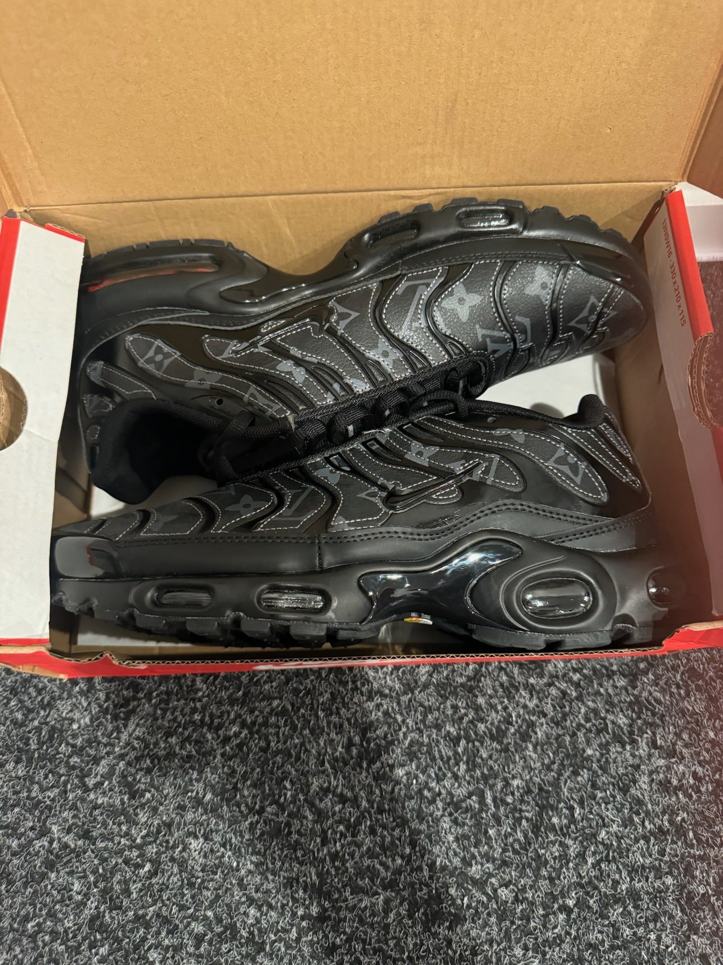 TN - Custom Black