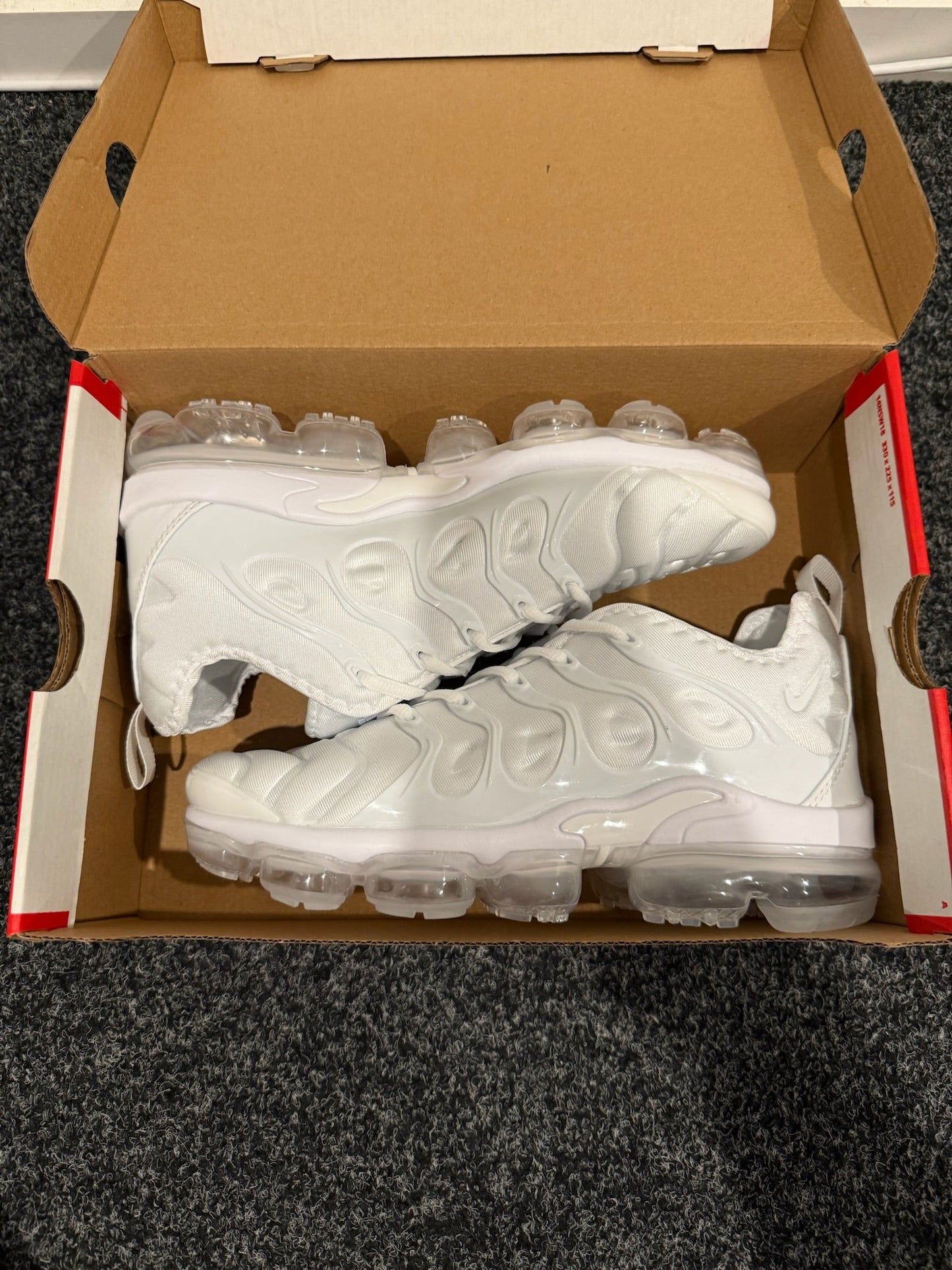 VM - White
