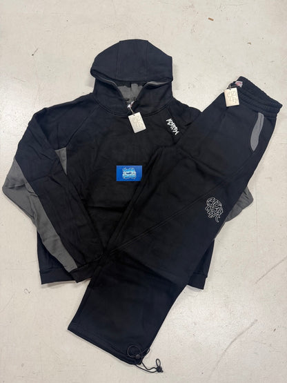 Mertra Tracksuit - Black