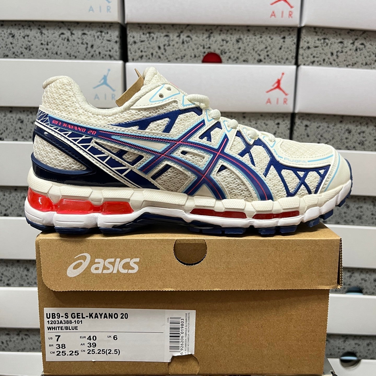GEL KAYANO 20