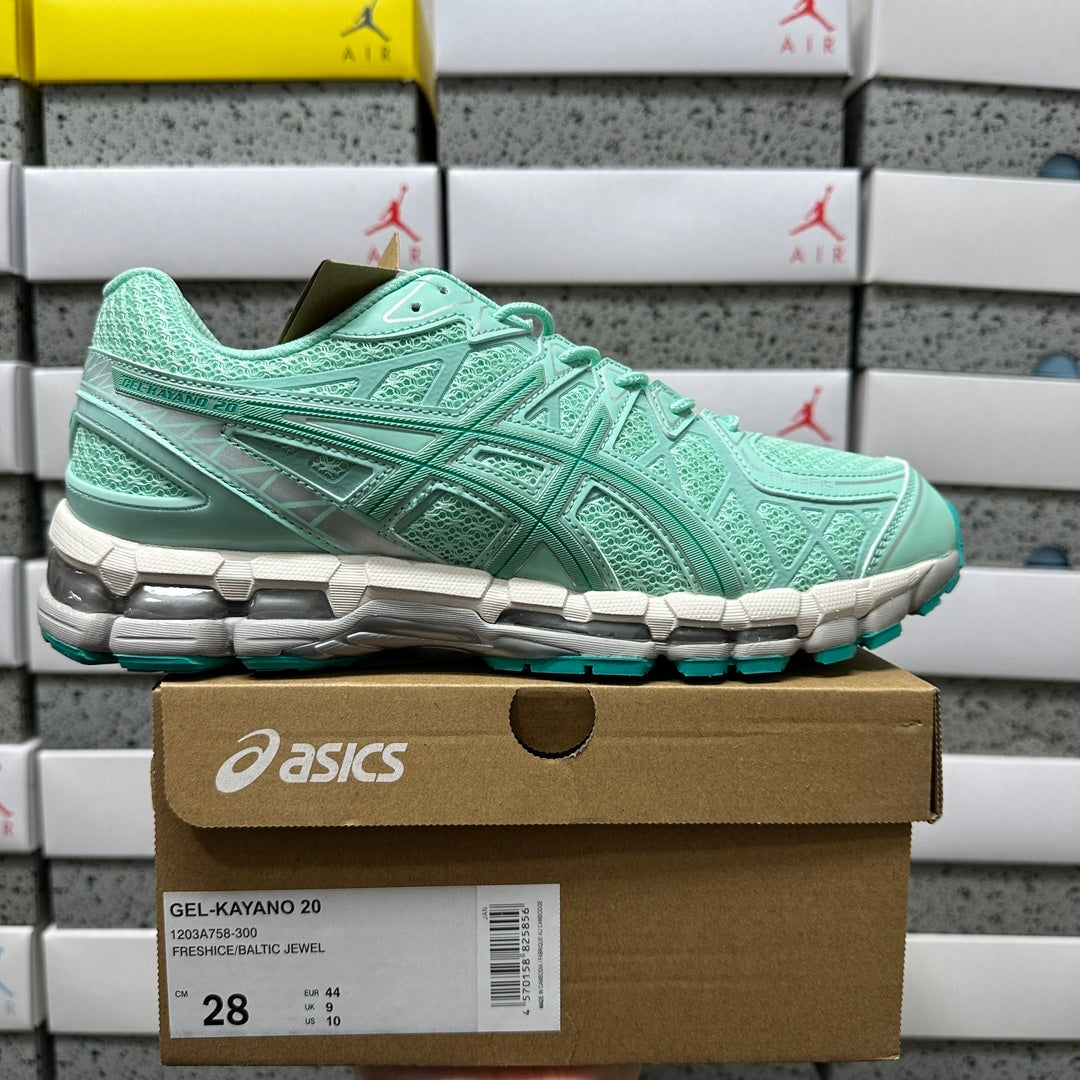 GEL KAYANO 20