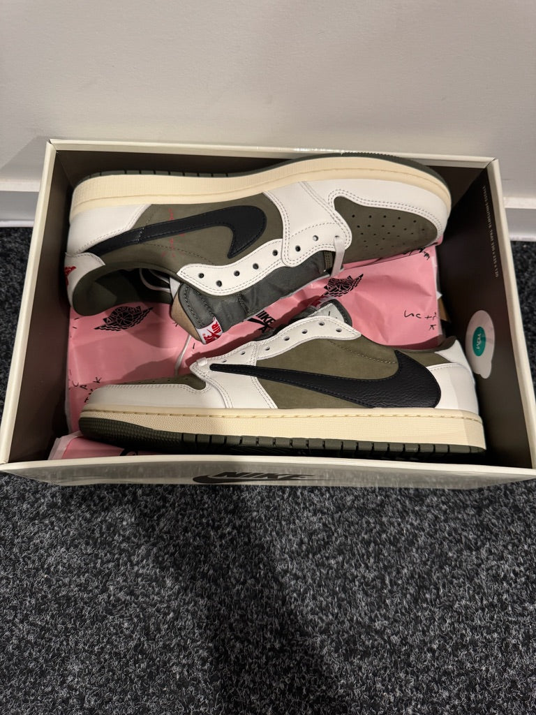 J1 Low x Travis Scott - Medium Olive