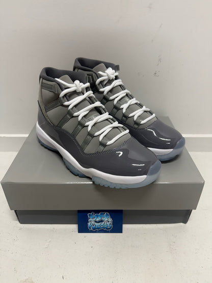 J11 - Cool Grey