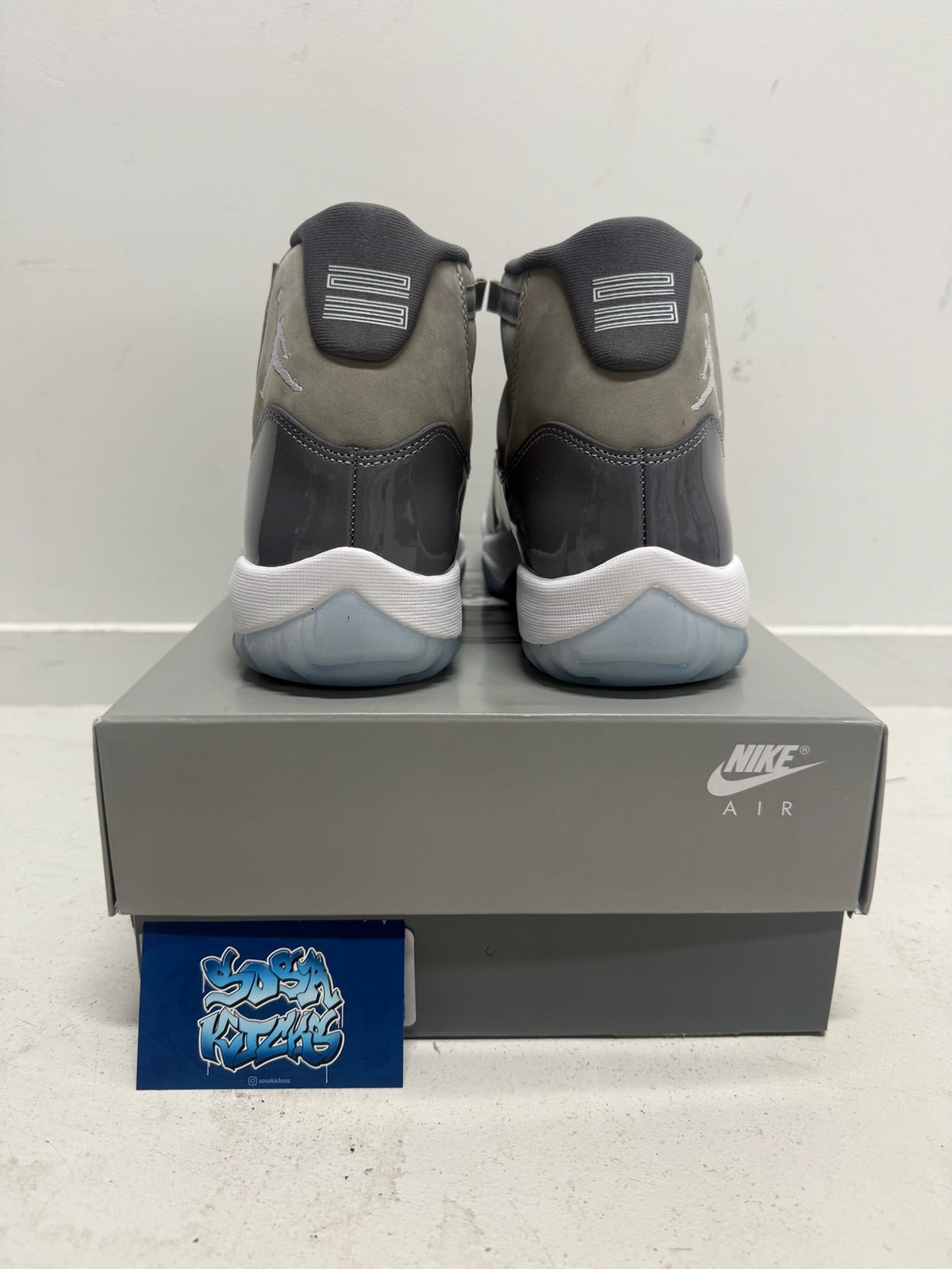 J11 - Cool Grey