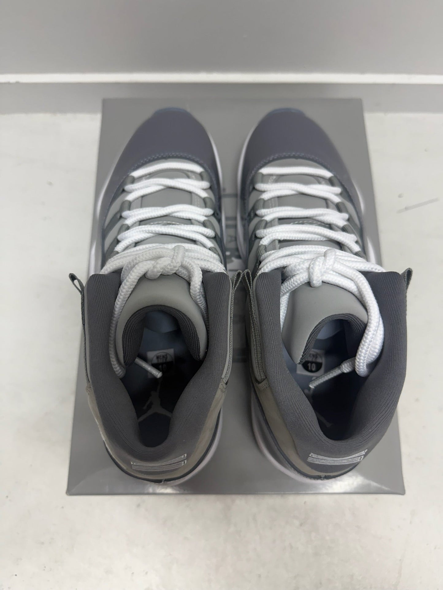 J11 - Cool Grey