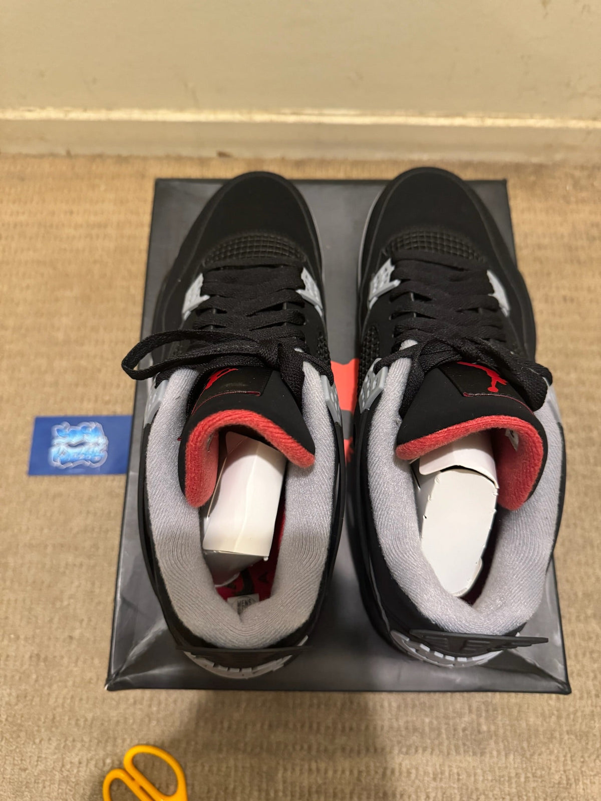 J4 - Bred