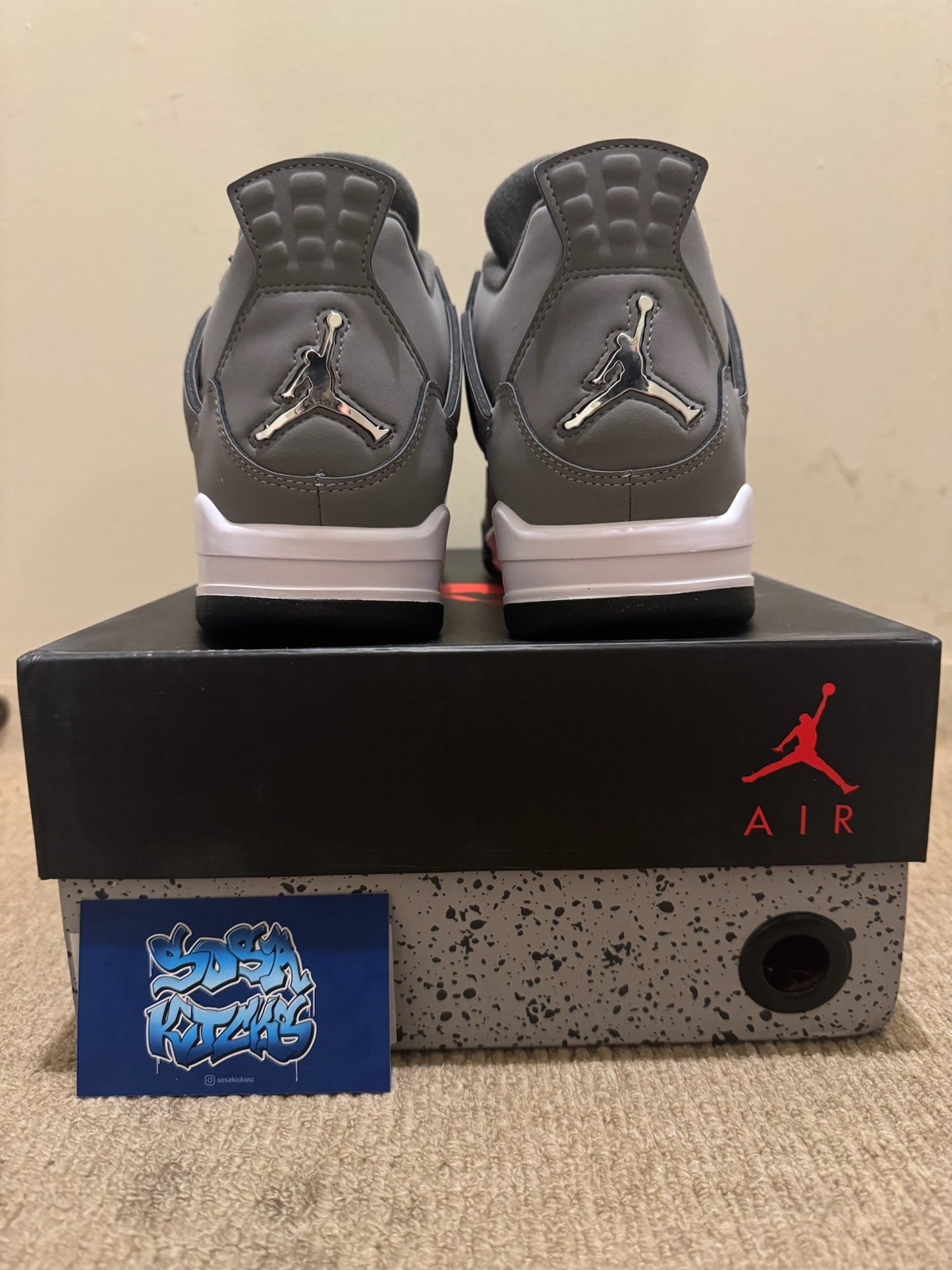 J4 - Cool Grey