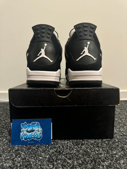 J4 - White Thunder