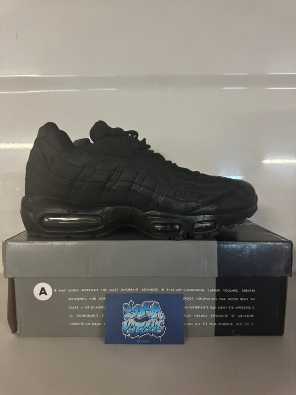 AM95 - Black