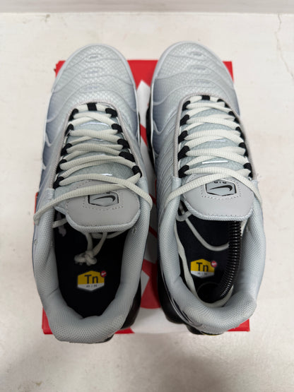TN - Wolf Grey Red
