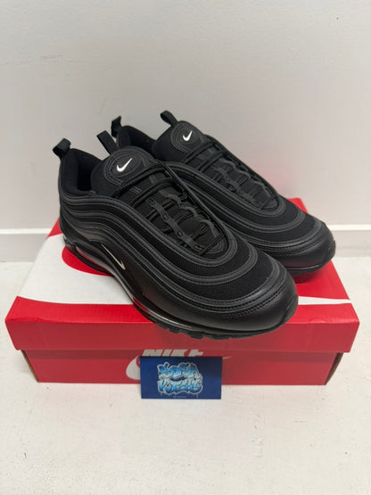 AM97 - Black