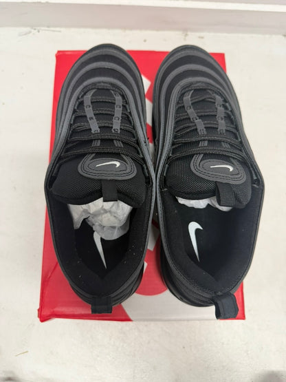 AM97 - Black