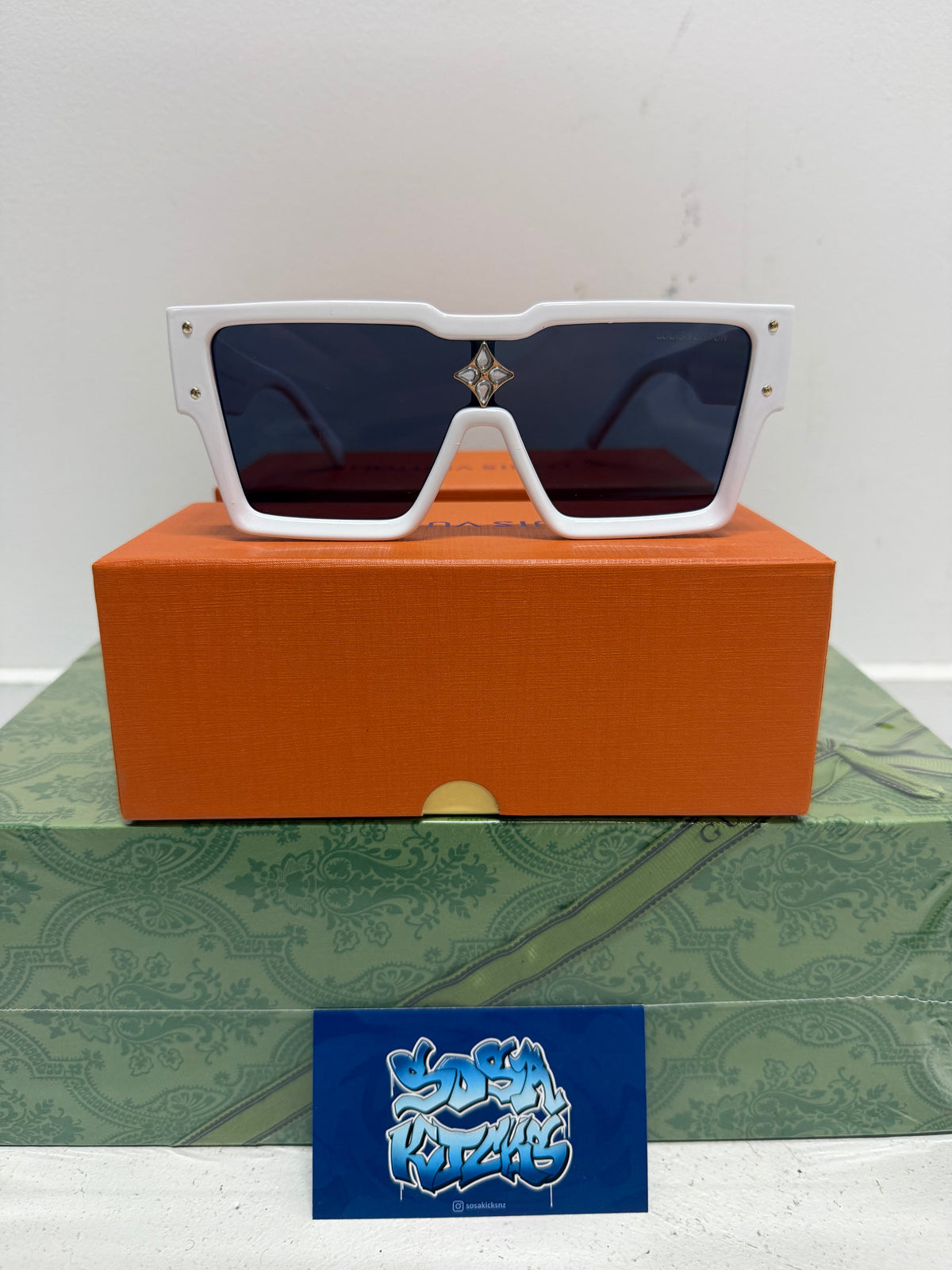 Loowee Glasses - White