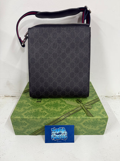 GC Messenger Bag - Black
