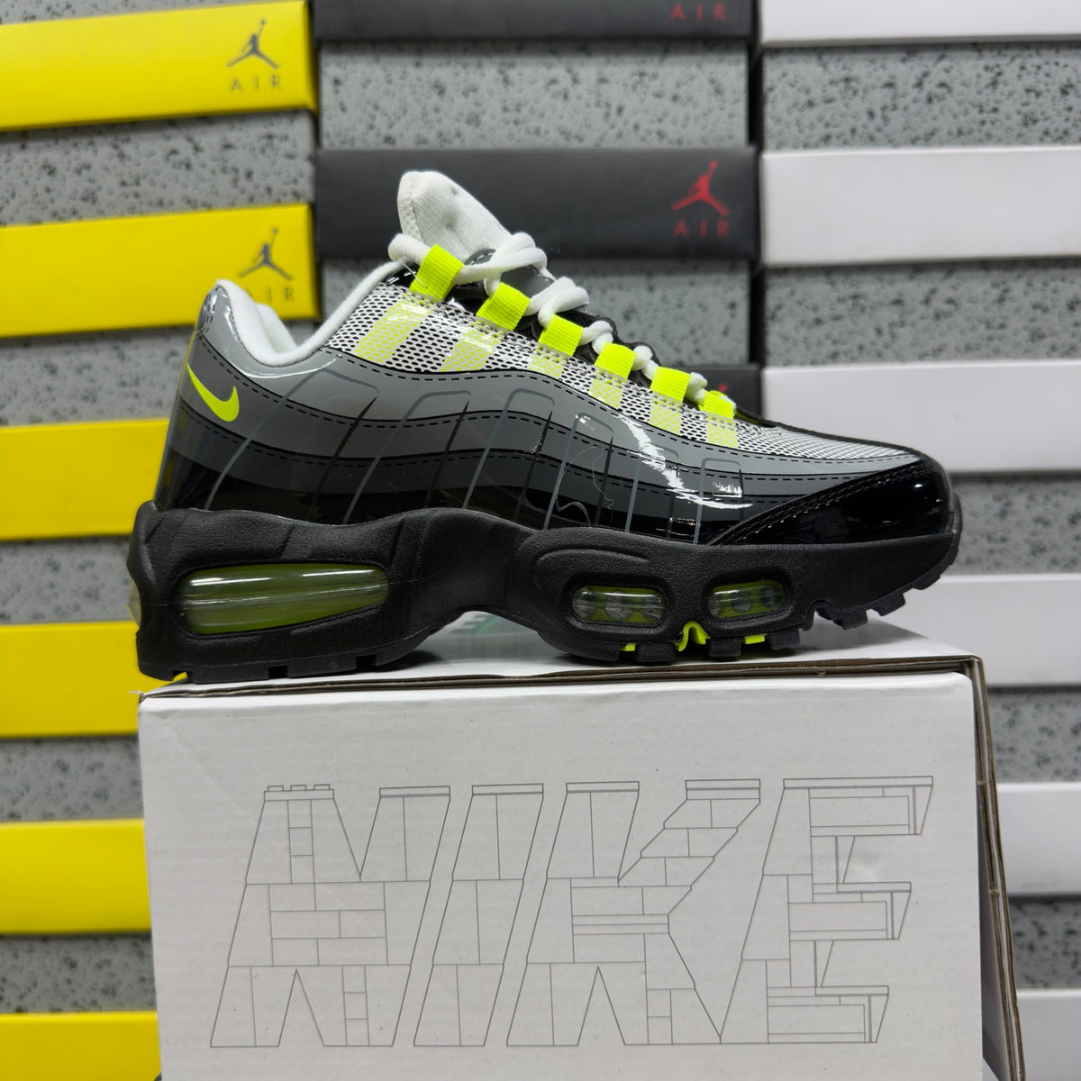 AM95