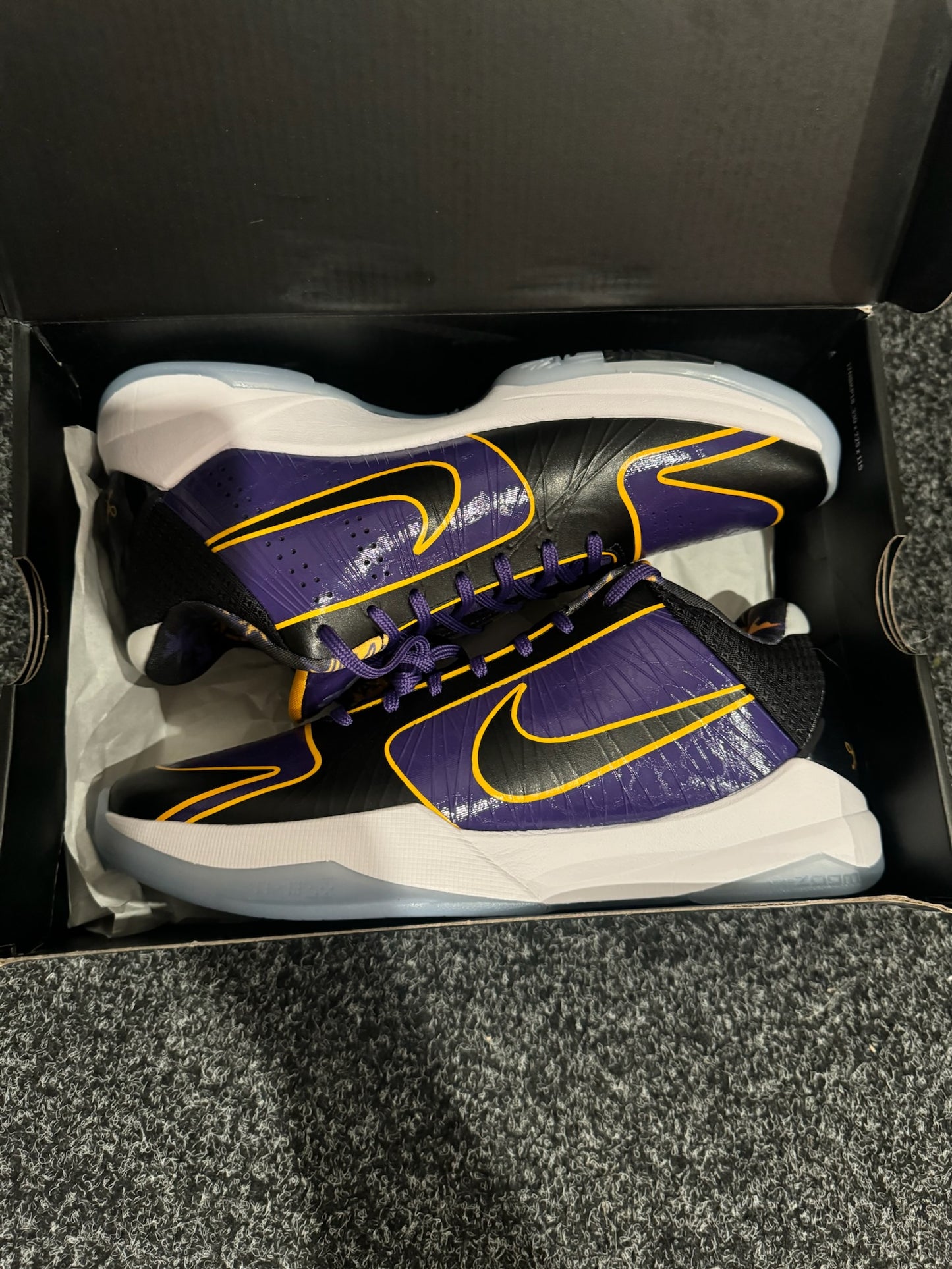 KB5 - Lakers