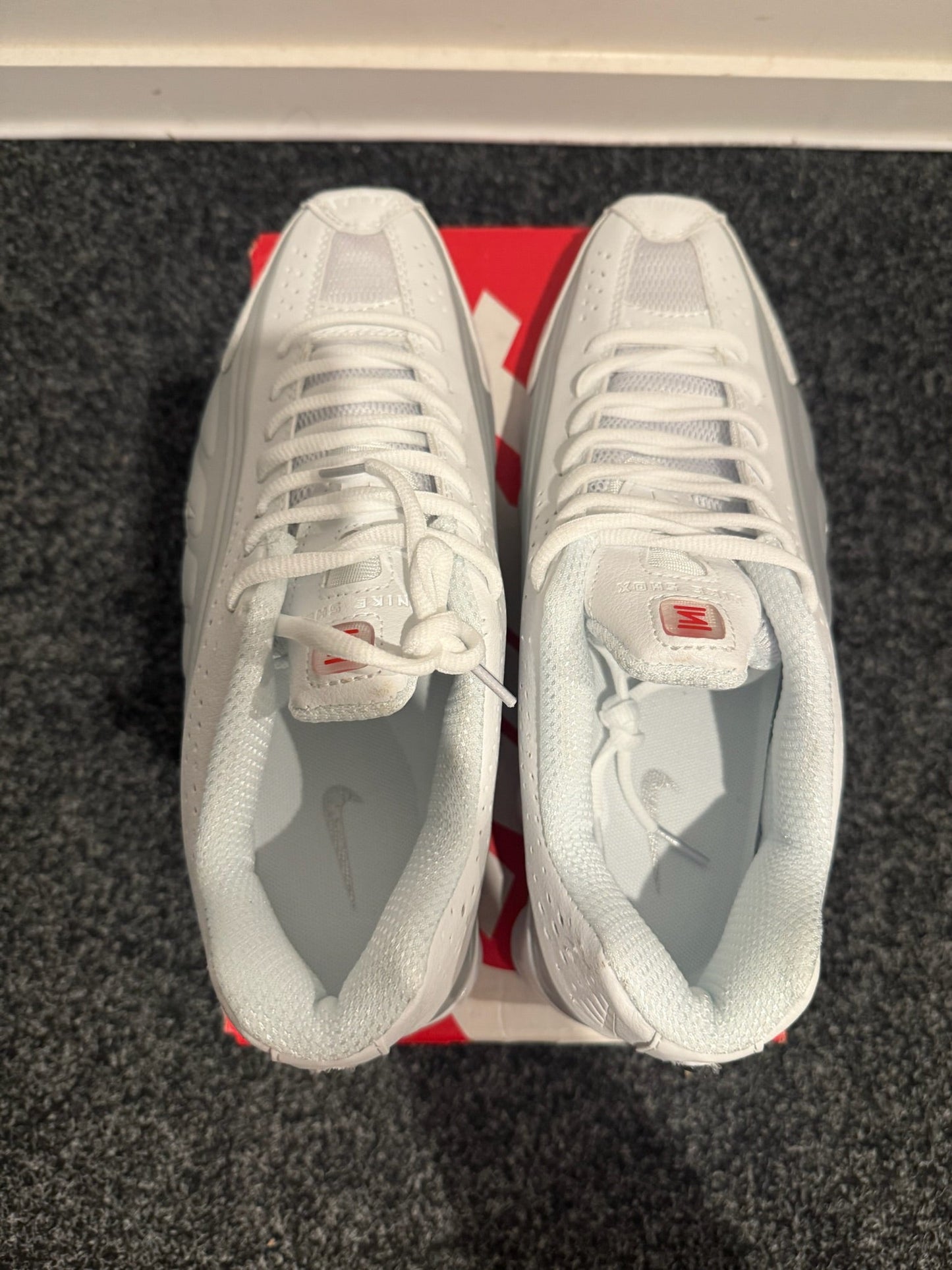 Shox R4 - White