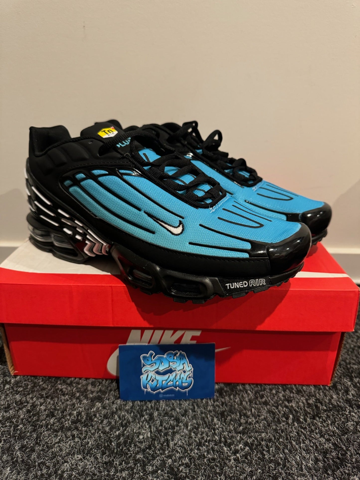 TN3 - Black Cyan