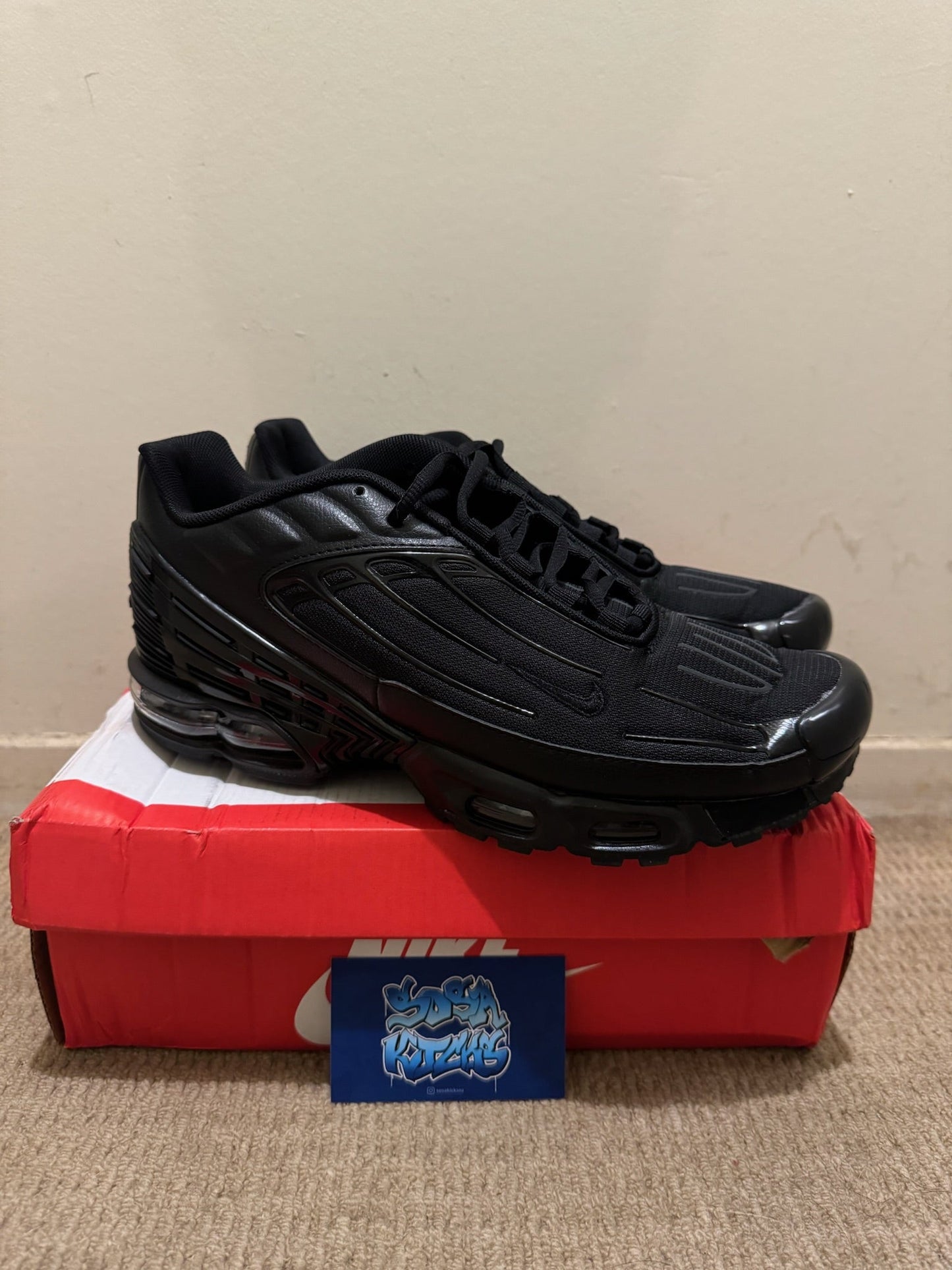 TN3 - Black