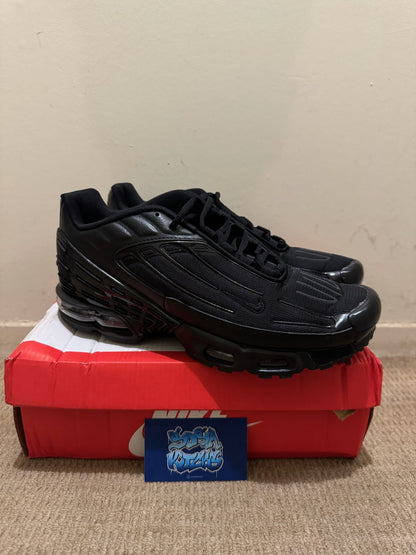 TN3 - Black