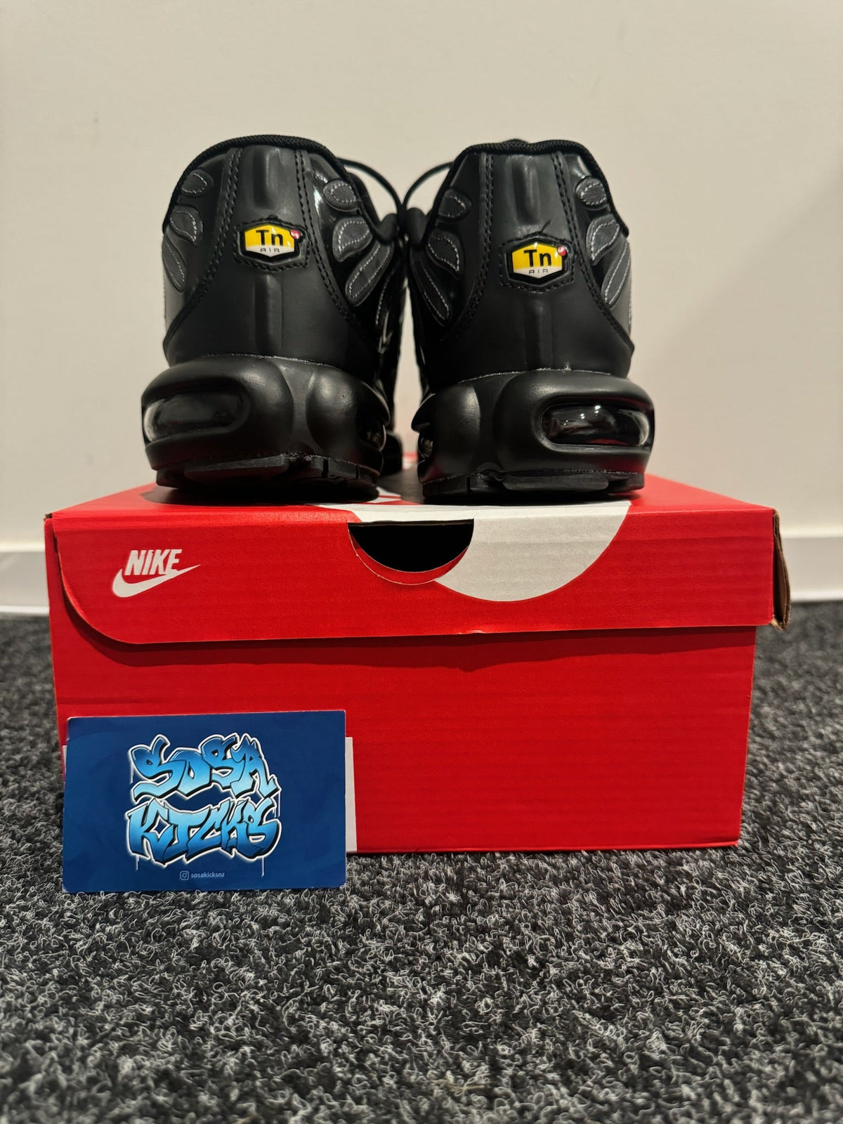 TN - Custom Black