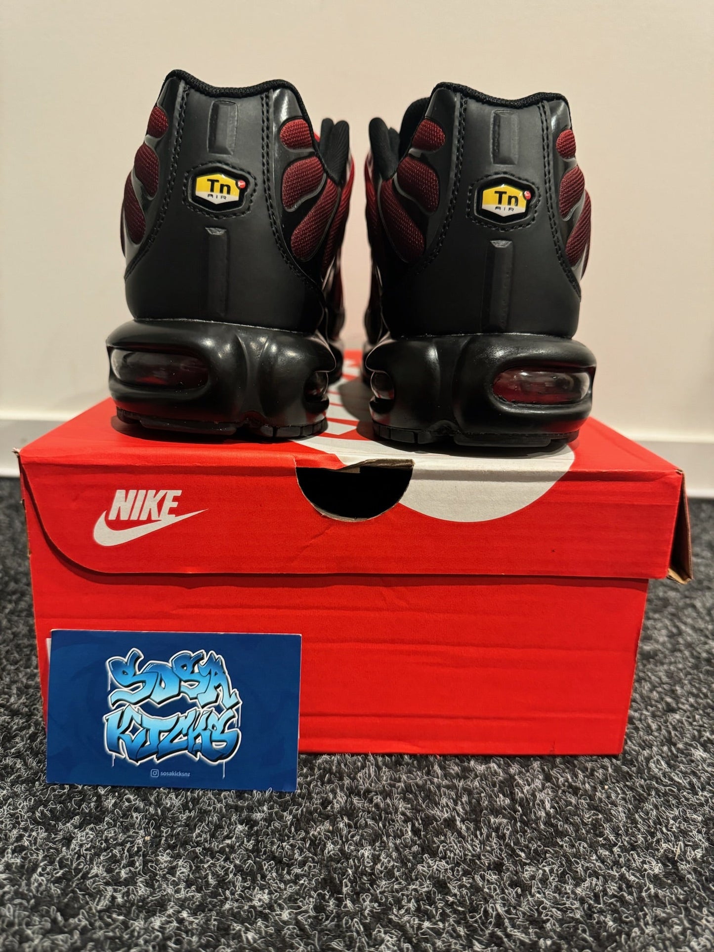 TN - Black Red