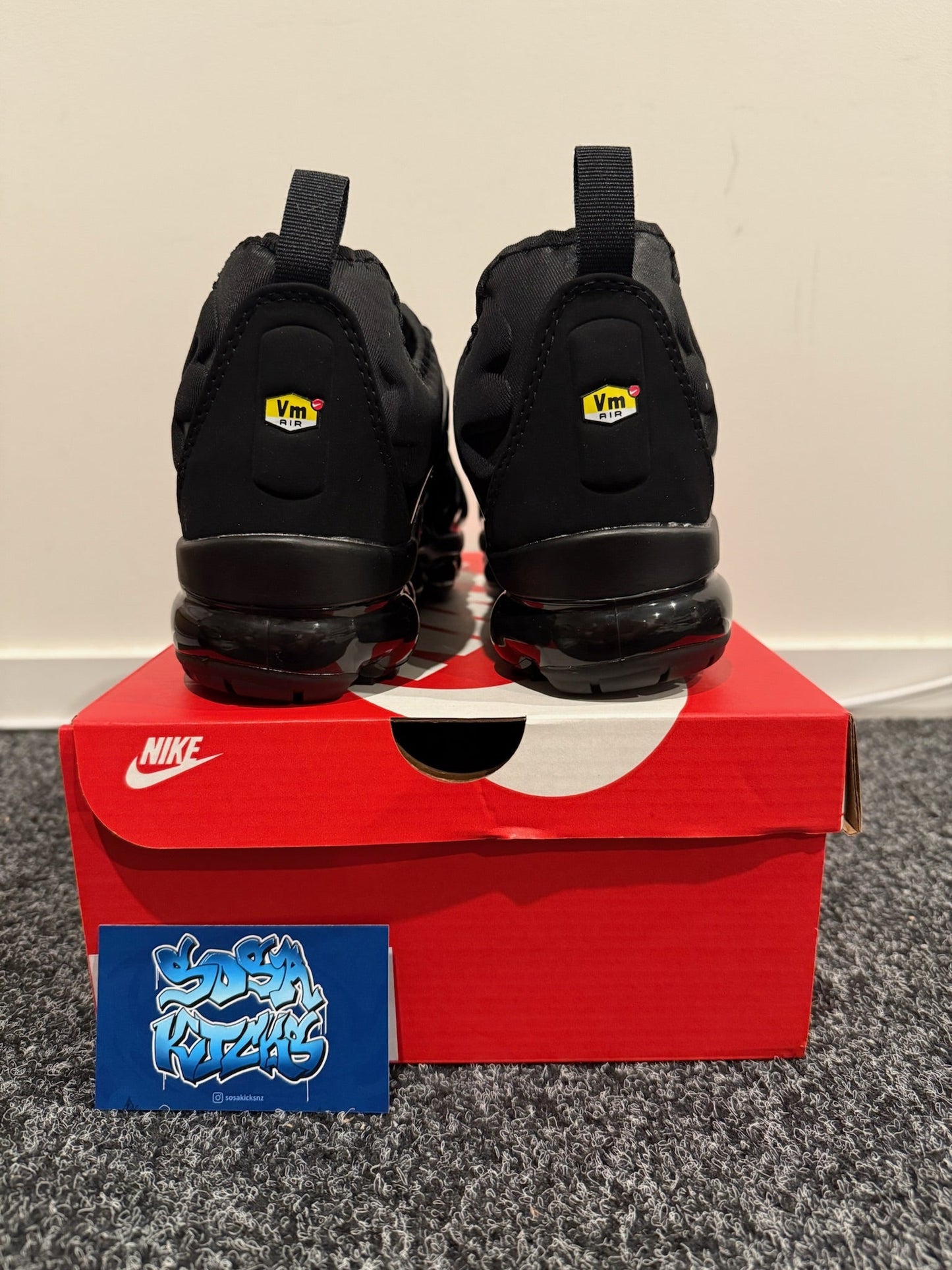 VM - Black