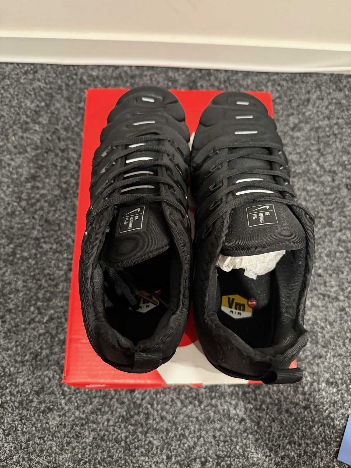 VM - Black